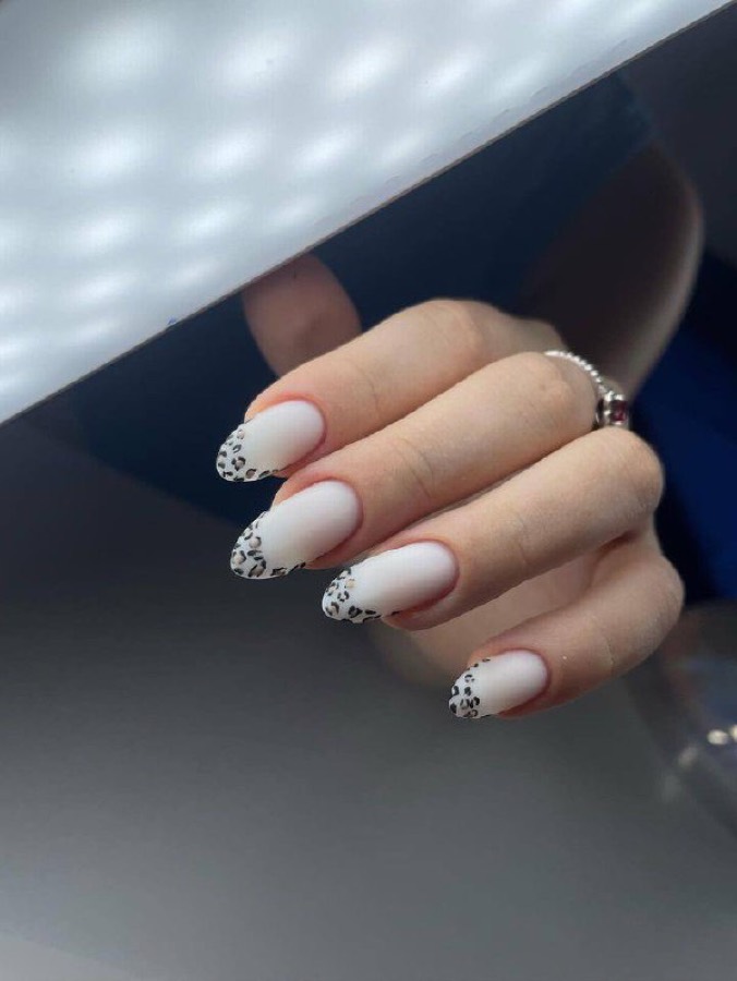 Дарʼя — Nails Daria Budapest — 2